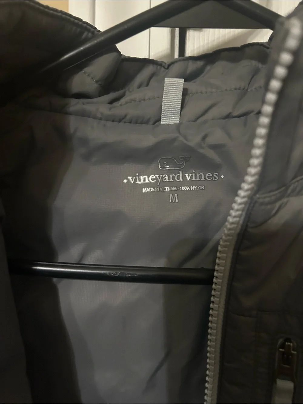 Vineyard Vines Men’s Gray Quilted Puffer Vest with Zip Pockets